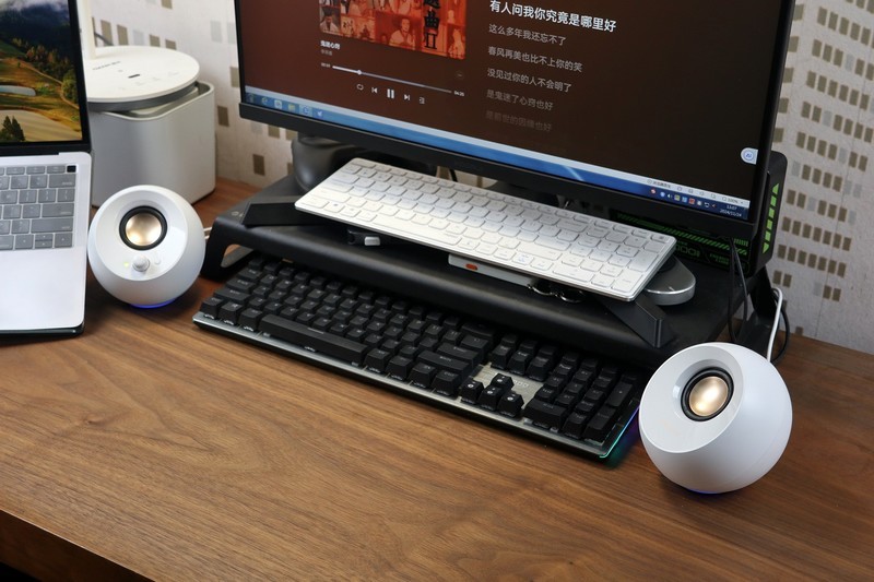 小小身材 澎湃声音——创新科技（CREATIVE）Pebble SE电脑音箱体验