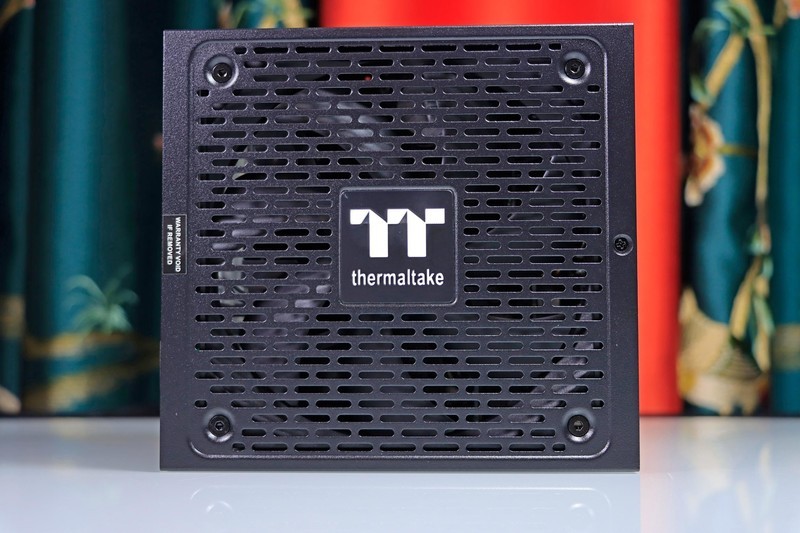 支持 RTX4070Ti ！Tt 钢影 Toughpower GF3 850W 电源