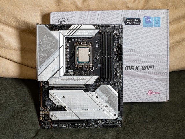 8月白色海景主机分享，安钛克C8+14700K+4070，海景房你得这么玩