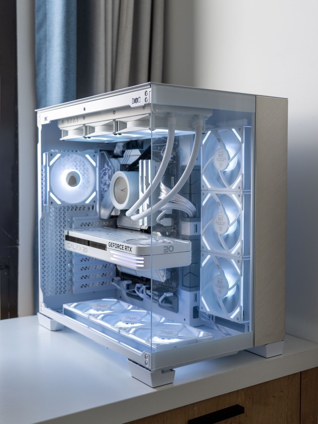 8月白色海景主机分享，安钛克C8+14700K+4070，海景房你得这么玩