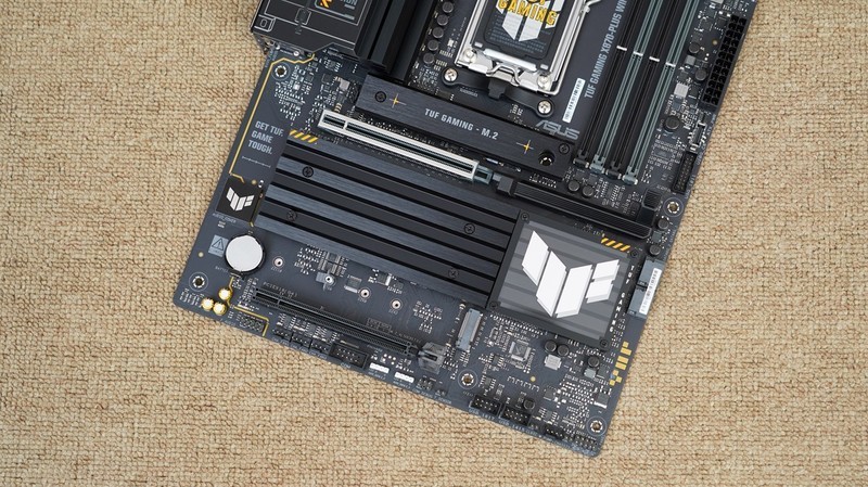 游戏生产力无短板，9950X3D、TUF X870、索泰5080、长城 华夏·唐1200W评测装机秀