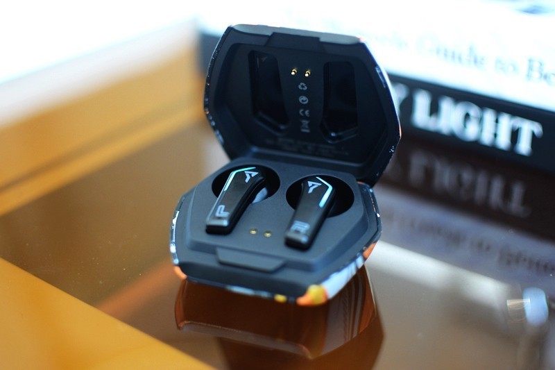 为电竞而生 低延迟听声辨位 sanag塞那X Pro无聊熊联名款电竞耳机