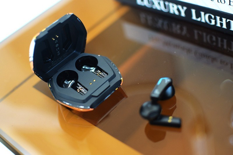 为电竞而生 低延迟听声辨位 sanag塞那X Pro无聊熊联名款电竞耳机