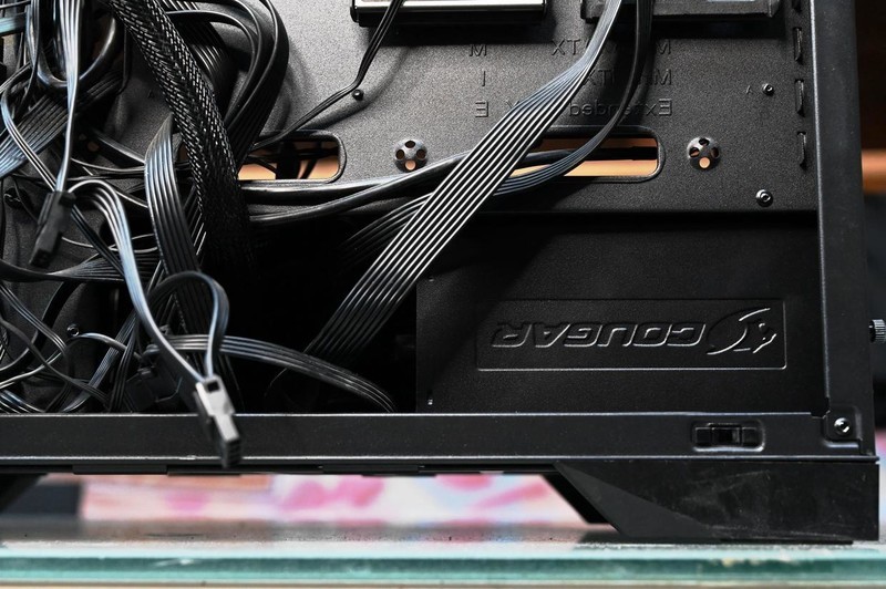 中高端平台的电源选择不少，骨伽GEX850电源做得还不错