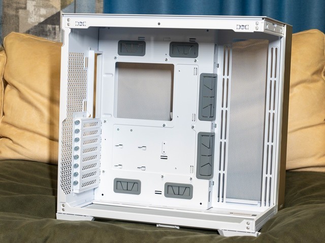 8月白色海景主机分享，安钛克C8+14700K+4070，海景房你得这么玩