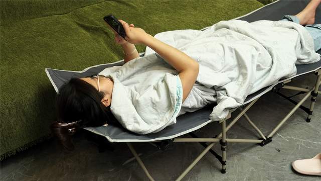舒适且便携，百元出头的午休神器！8H随心躺午休折叠床实测分享