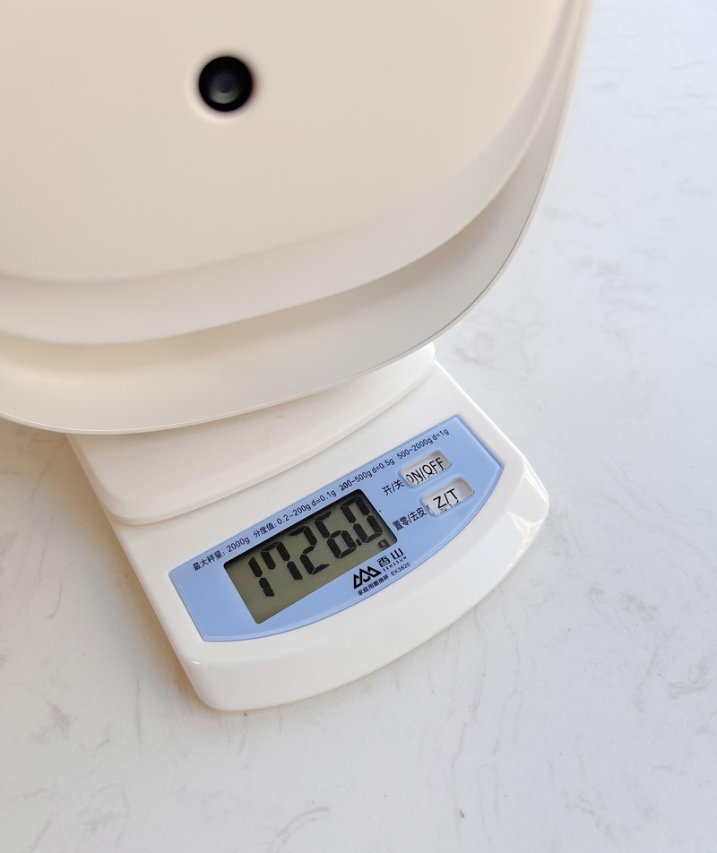 100寸大彩电搬进卧室，哈趣Q1投影仪解决了我的大难题！