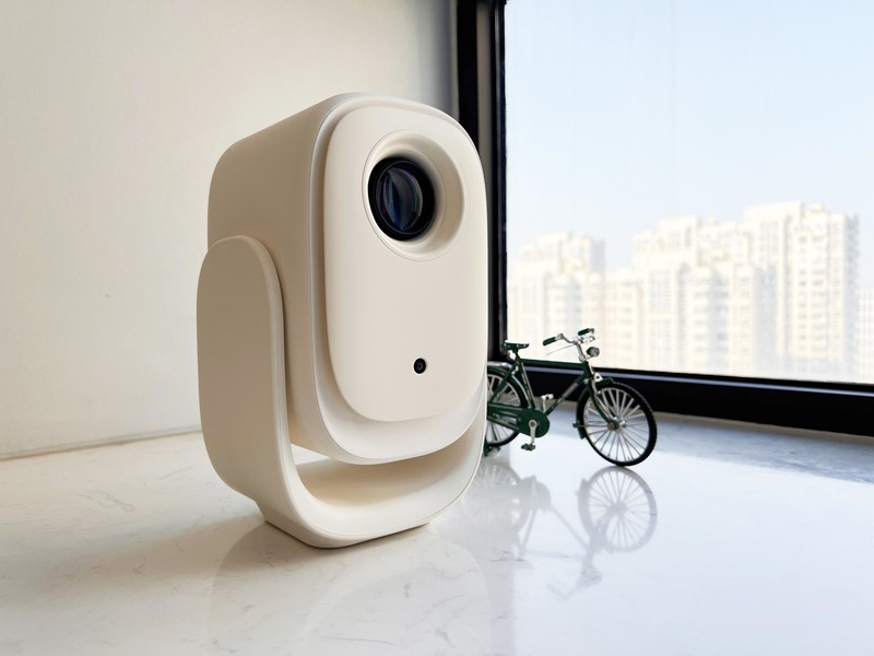 100寸大彩电搬进卧室，哈趣Q1投影仪解决了我的大难题！