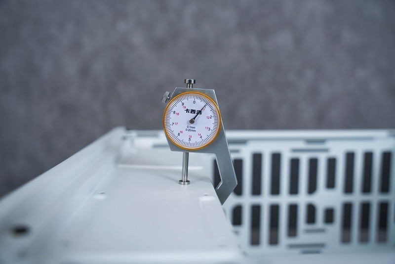 简约与紧凑的ATX主机，乔思伯D40白色主机装机体验