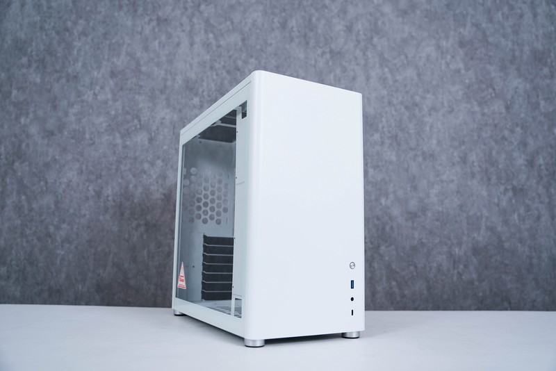简约与紧凑的ATX主机，乔思伯D40白色主机装机体验