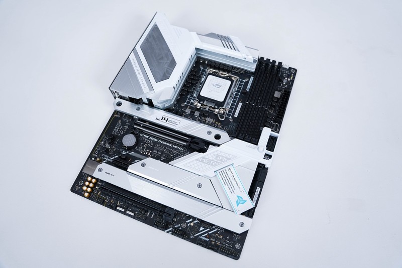 简约与紧凑的ATX主机，乔思伯D40白色主机装机体验