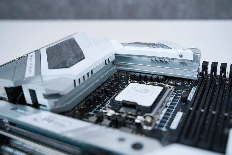 简约与紧凑的ATX主机，乔思伯D40白色主机装机体验