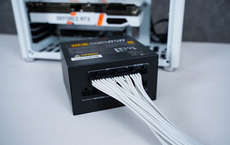 简约与紧凑的ATX主机，乔思伯D40白色主机装机体验