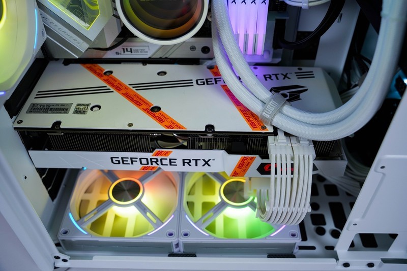 简约与紧凑的ATX主机，乔思伯D40白色主机装机体验