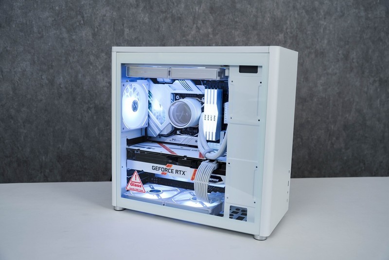 简约与紧凑的ATX主机，乔思伯D40白色主机装机体验