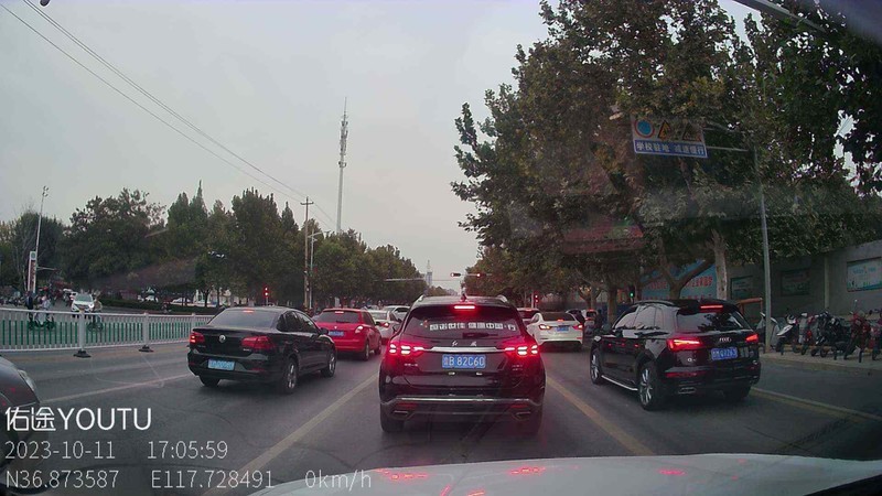 为什么现在装行车记录仪都要前后双录的？佑途C2L防撞记录仪体验