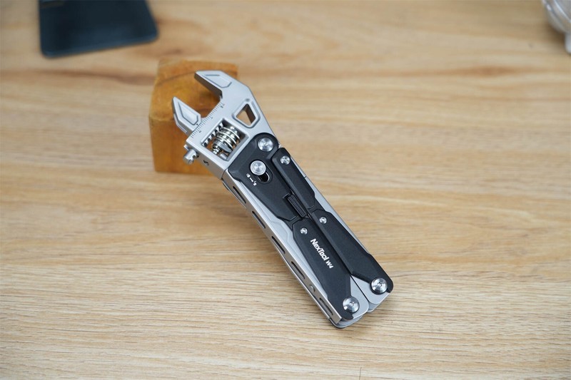 纳拓户外多功能扳手钳W4：拧、剪、夹全能，户外难题一钳搞定