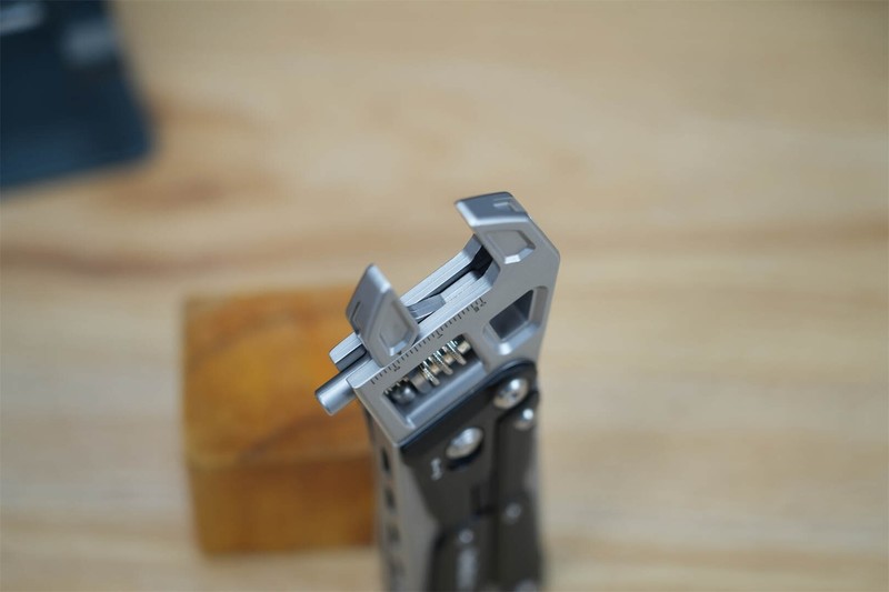 纳拓户外多功能扳手钳W4：拧、剪、夹全能，户外难题一钳搞定