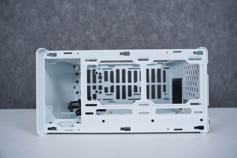 简约与紧凑的ATX主机，乔思伯D40白色主机装机体验