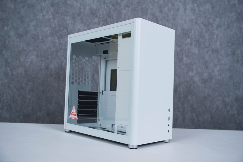 简约与紧凑的ATX主机，乔思伯D40白色主机装机体验