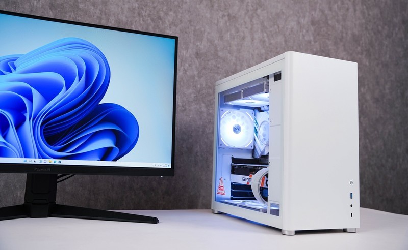 简约与紧凑的ATX主机，乔思伯D40白色主机装机体验