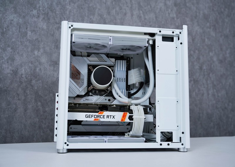 简约与紧凑的ATX主机，乔思伯D40白色主机装机体验