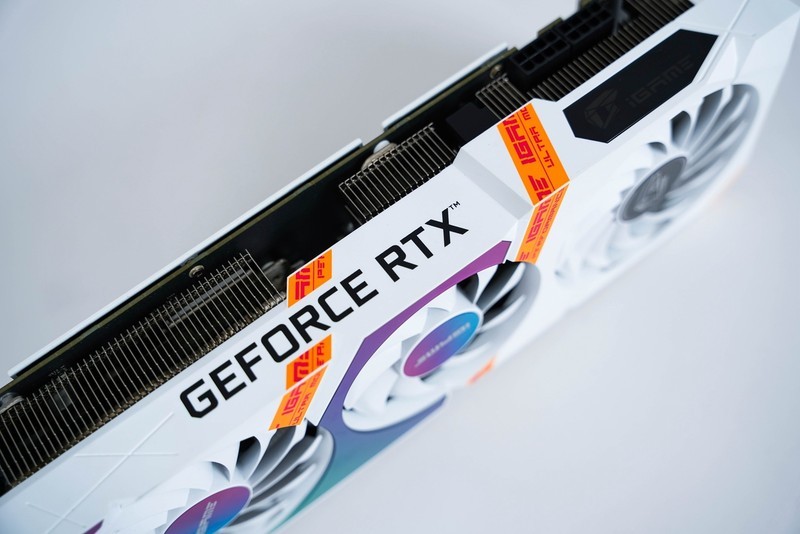 简约与紧凑的ATX主机，乔思伯D40白色主机装机体验