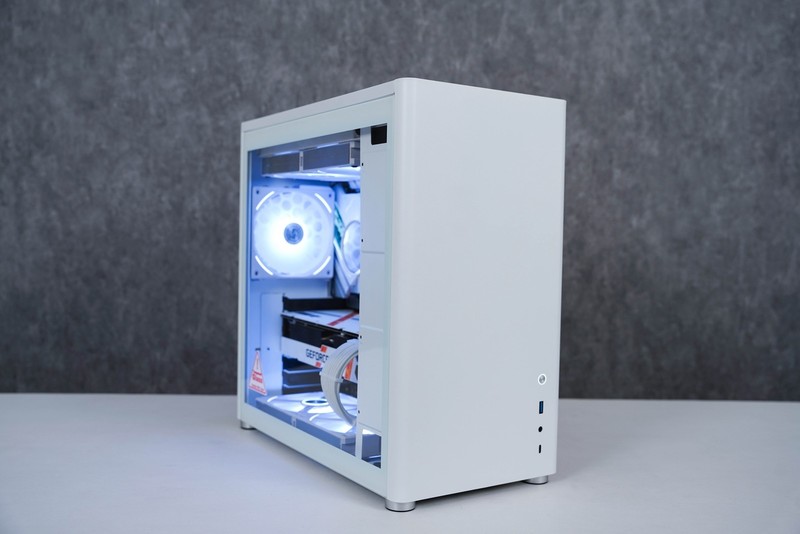 简约与紧凑的ATX主机，乔思伯D40白色主机装机体验