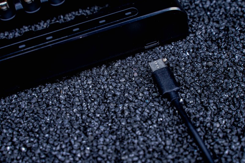 多品牌电池混充，充电快，放电强。入手爱克斯达 XTAR BC8感受