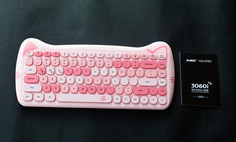 家里有主子们的小可爱瞧瞧它，黑爵3060i猫咪蓝牙键盘萌化你的少女心！