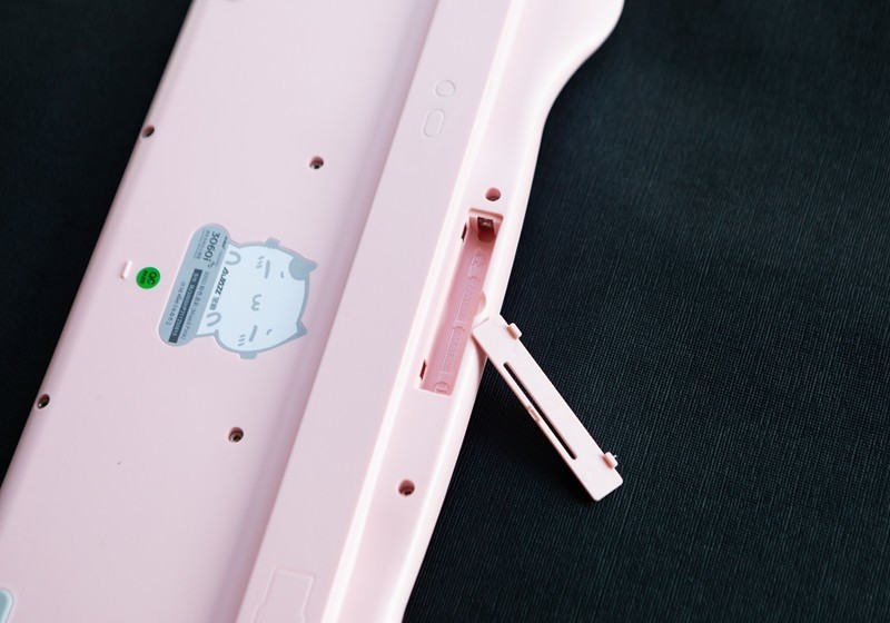 家里有主子们的小可爱瞧瞧它，黑爵3060i猫咪蓝牙键盘萌化你的少女心！