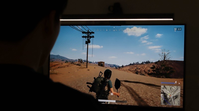 书客SKR1屏幕挂灯评测：打工人的熬夜续命灯，值不值得冲？