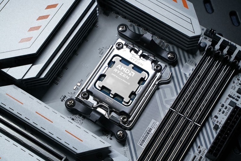 R9 9950X3D好座驾 七彩虹CVN X870 ARK FROZEN V14评测