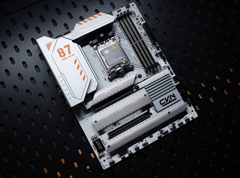 R9 9950X3D好座驾 七彩虹CVN X870 ARK FROZEN V14评测