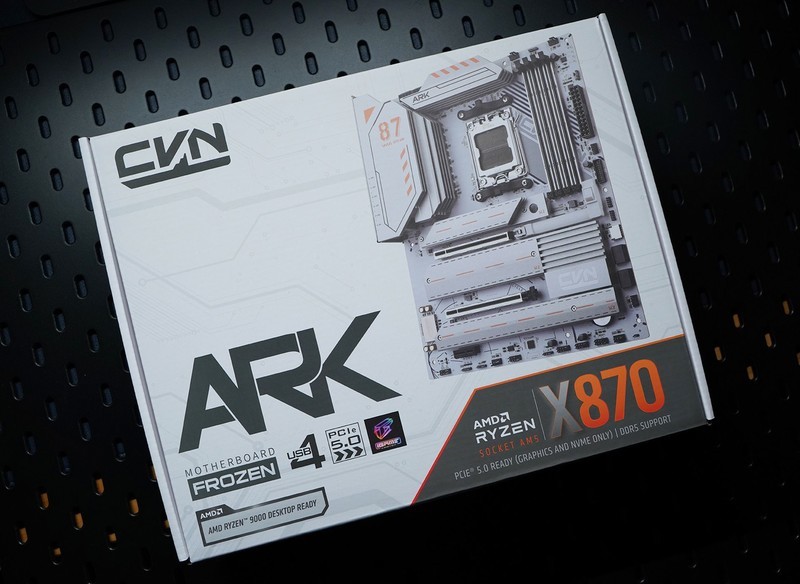 R9 9950X3D好座驾 七彩虹CVN X870 ARK FROZEN V14评测