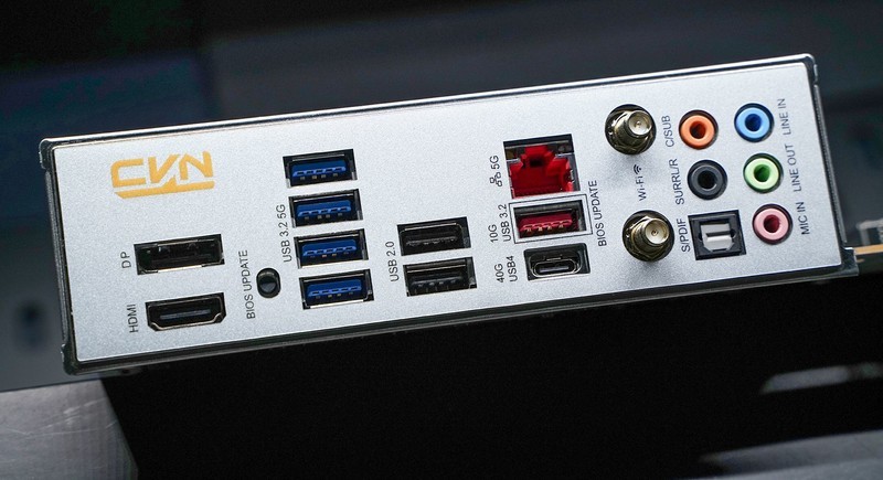 R9 9950X3D好座驾 七彩虹CVN X870 ARK FROZEN V14评测