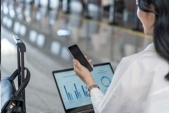 随身WiFi横评：格行双频并发 VS 华为方案，52Mbps网速如何炼成？随身WiFi哪个品牌好？