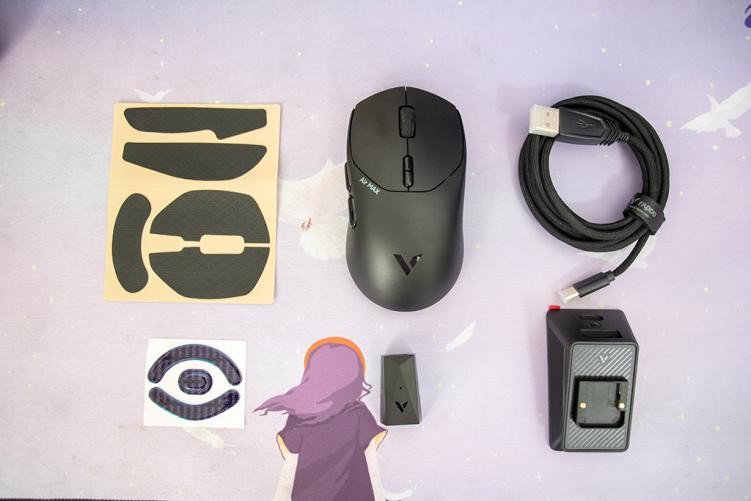 原相3950引擎、极致轻量化也能持久，电竞鼠标新卷王！