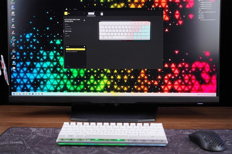 纯白机身、高简配列，美商海盗船K70 PRO MINI机械键盘给你所想