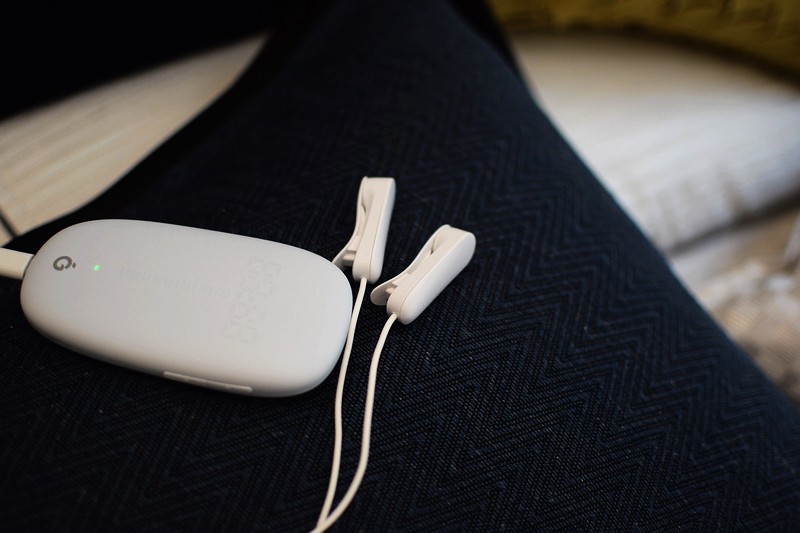 轻松入睡 果实健康经颅微电流刺激仪