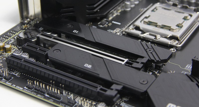 壕赌一把？AMD在CES2023一口气发布三款7000X3D处理器，用力过猛