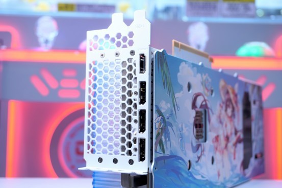 盈通RTX4080樱瞳水着sugar评测，泳装樱瞳确实好看！