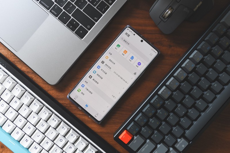 刷新两千元基准线，荣耀60 SE：高刷双曲屏、超级快充、Vlog相机