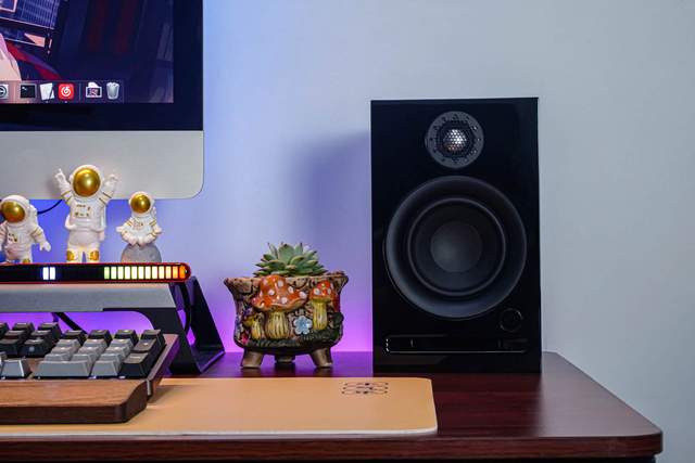 初烧爱好者体验艾特铭客X30音箱：小桌面也能很“Hifi”