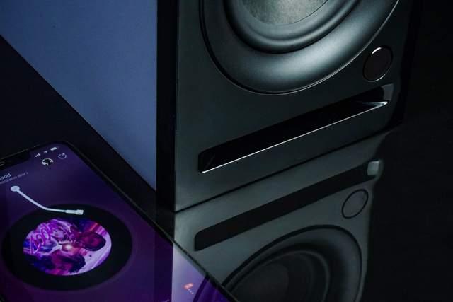 初烧爱好者体验艾特铭客X30音箱：小桌面也能很“Hifi”