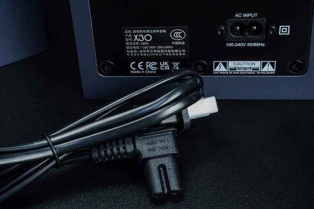 初烧爱好者体验艾特铭客X30音箱：小桌面也能很“Hifi”