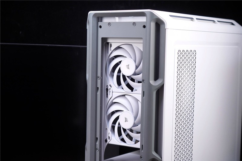 高颜值、高性能，选择无光风扇，美商海盗船AF ELITE系列值得关注