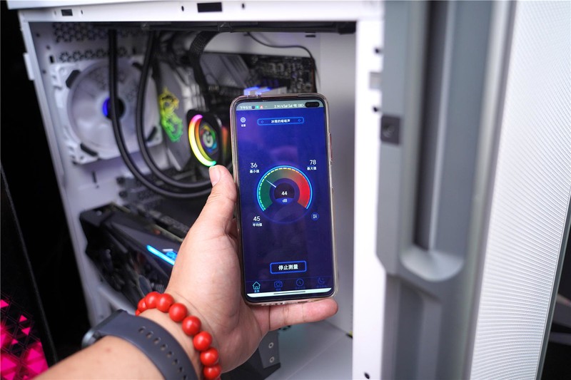 高颜值、高性能，选择无光风扇，美商海盗船AF ELITE系列值得关注