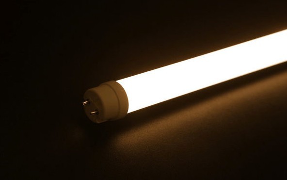 节能灯和白炽灯哪个对眼睛好？科普你不知道的小知识！