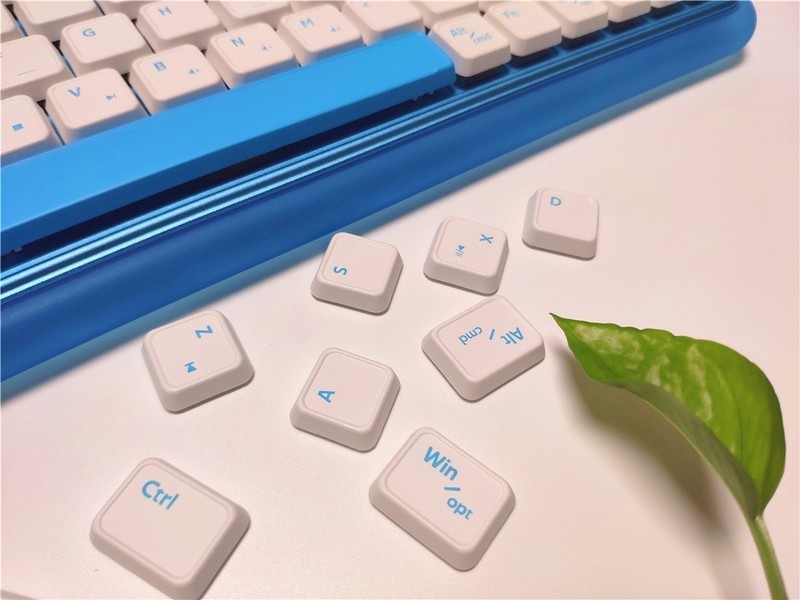 告别枯燥，拥抱舒适！杜伽 S230 正青春无线机械键盘，让你的生活更加精彩！